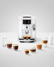 Cargar imagen en el visor de la galería, JURA E8 Piano White - Máquina de café superautomática + Cool control 1L