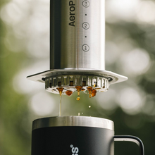 Cargar imagen en el visor de la galería, AeroPress Steel - Coffee Maker Cafetera Portátil