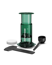 Cargar imagen en el visor de la galería, AeroPress Verde - Coffee Maker Cafetera Portátil CLEAR