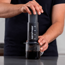 Cargar imagen en el visor de la galería, AeroPress - Coffee Maker Cafetera Portátil
