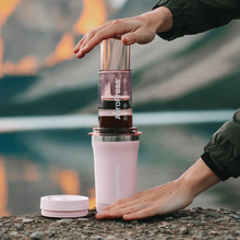 Cargar imagen en el visor de la galería, AeroPress Coffee Maker - Go Plus