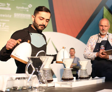 Cargar imagen en el visor de la galería, Tetera Electrica BREWISTA Artisan Electric Gooseneck Kettle - Cuello cisne