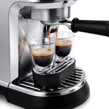 Cargar imagen en el visor de la galería, Cafetera Dedica Maestro Plus - De&#39;Longhi