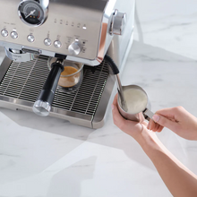 Cargar imagen en el visor de la galería, Cafetera de Espresso La Specialista Opera EC9555.M - De&#39;Longhi