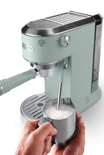 Cargar imagen en el visor de la galería, Cafetera espresso Dedica Duo EC890 - De'Longhi