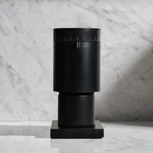 Cargar imagen en el visor de la galería, Molino eléctrico FELLOW Opus Espresso - Con graduaciones para moler café