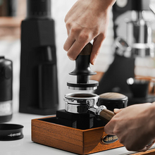 Cargar imagen en el visor de la galería, MHW-3BOMBER - Tamper 2.0 de Presión Constante Base Ruteada Walnut/Black