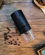 Cargar imagen en el visor de la galería, Coffee Grinder Go - Molinillo eléctrico Portátil