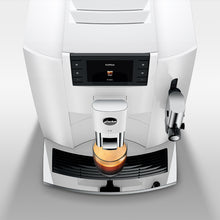 Cargar imagen en el visor de la galería, JURA E8 Piano White - Máquina de café superautomática + Cool control 1L