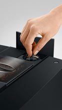 Cargar imagen en el visor de la galería, JURA E8 Gen 5 Midnight Silver - Máquina de café superautomática