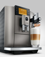 Cargar imagen en el visor de la galería, JURA E8 Gen 5 Midnight Silver - Máquina de café superautomática