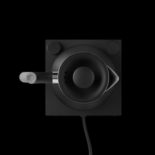 Cargar imagen en el visor de la galería, Tetera eléctrica Corvo EKG Negro - FELLOW