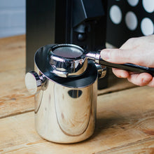 Cargar imagen en el visor de la galería, Knock Box acero inox pulido - Tachito para café ROCKET