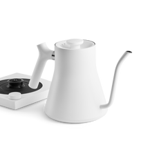 Cargar imagen en el visor de la galería, Tetera eléctrica cuello de cisne FELLOW Stagg EKG - Gooseneck Kettle (ganso)