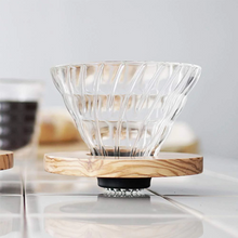 Cargar imagen en el visor de la galería, Dripper V60 madera de olivo de 1-4 tazas - Método goteo para hacer café