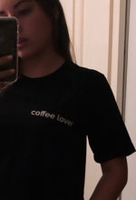 Cargar imagen en el visor de la galería, Polo negro COFFEE LOVER