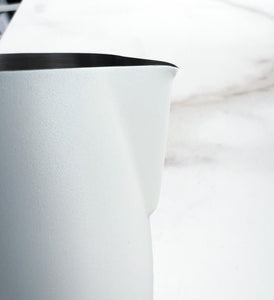 Jarra Barista punta fina 350ml - acero inox acabado blanco mate
