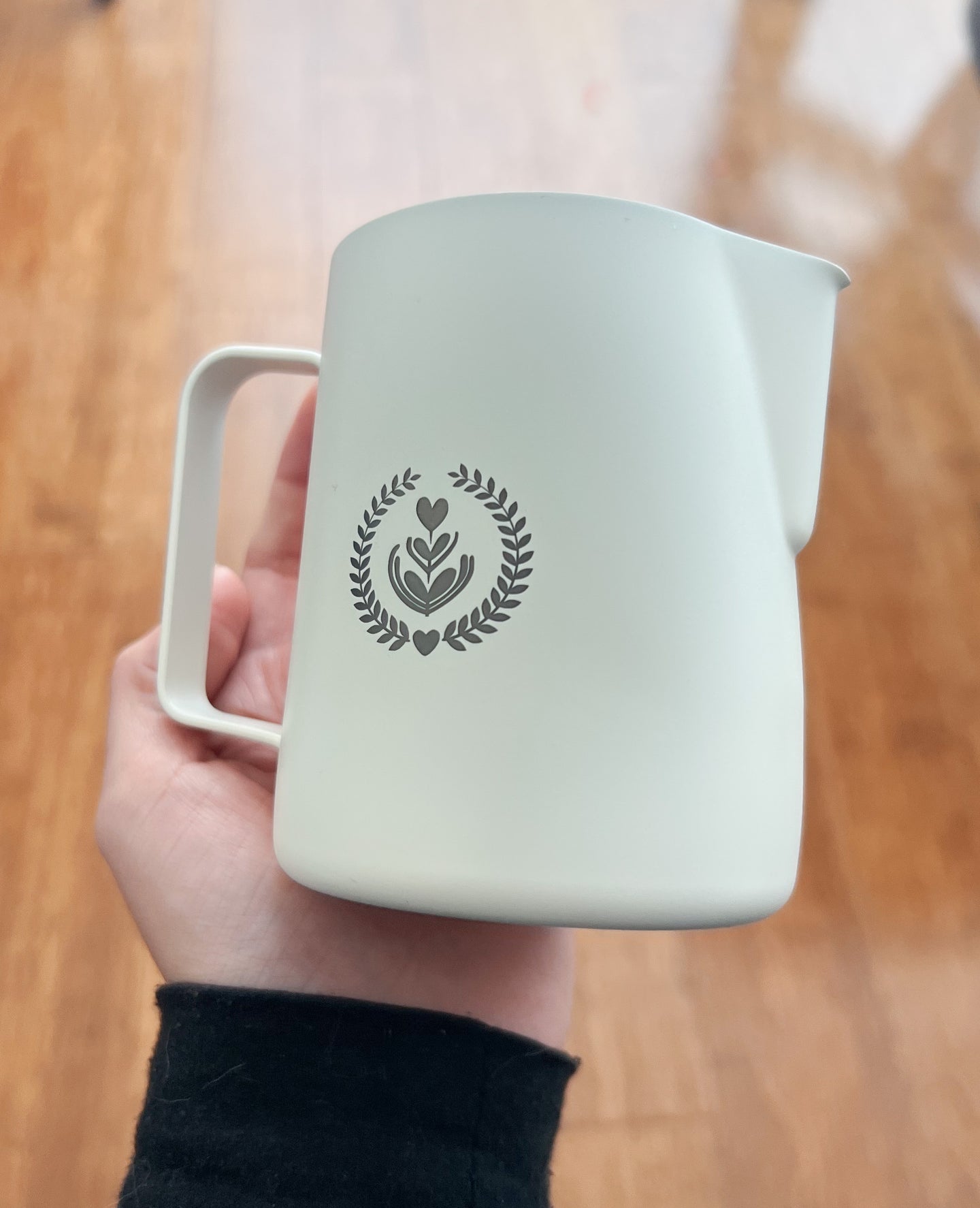 Jarra Barista punta fina 350ml - acero inox acabado blanco mate