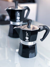 Cargar imagen en el visor de la galería, Cafetera Moka Italiana Bialetti negro
