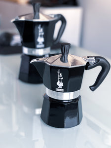 Cafetera Moka Italiana Bialetti negro