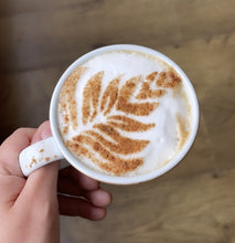 Cargar imagen en el visor de la galería, Moldes de acrílico para dibujo en taza x2